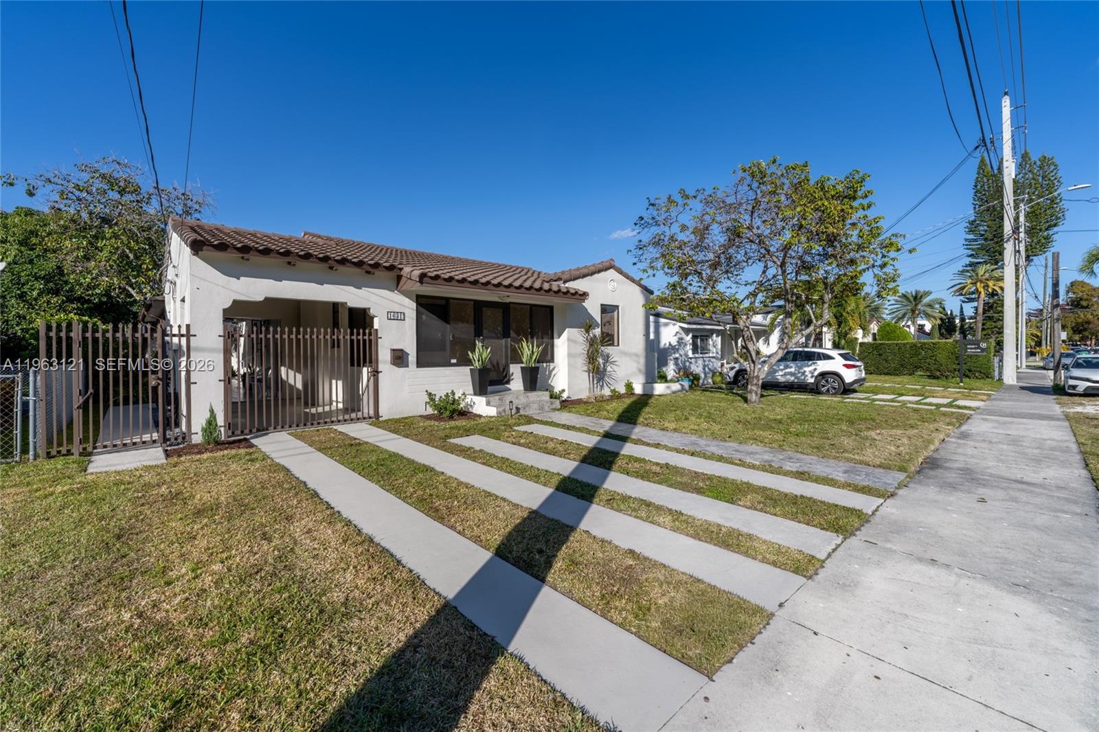 1631 SW 21st Street Property Photo 1