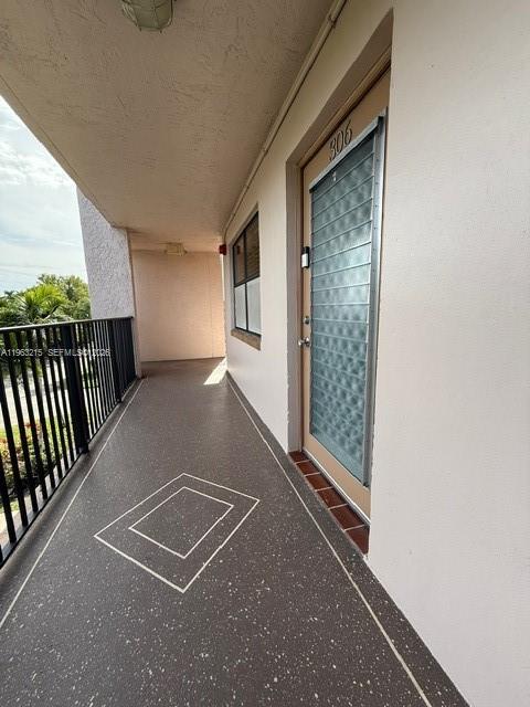 2981 N Nob Hill Road 306 Property Photo 1