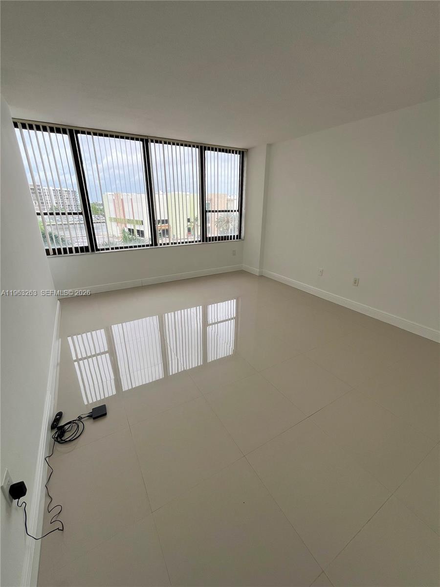 3505 S Ocean Drive 502 Property Photo 14