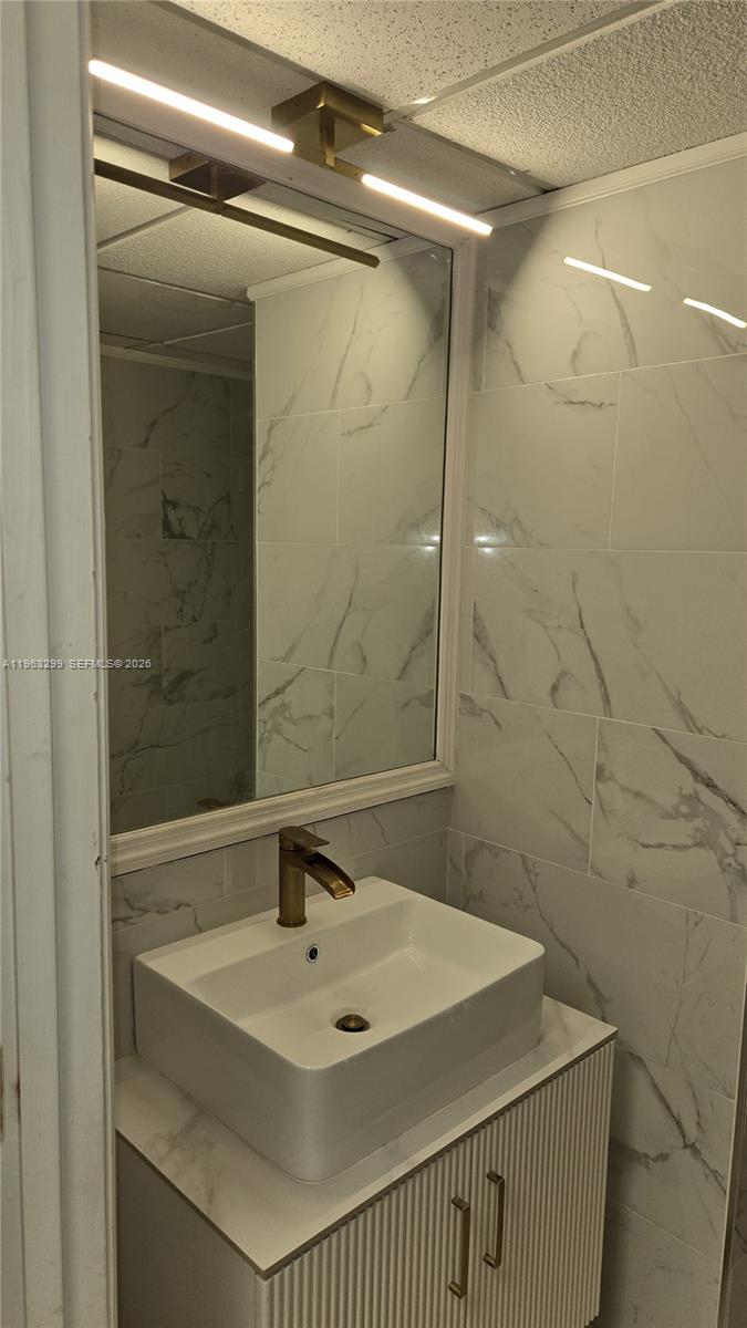 3418 N Ocean Boulevard Property Photo 8