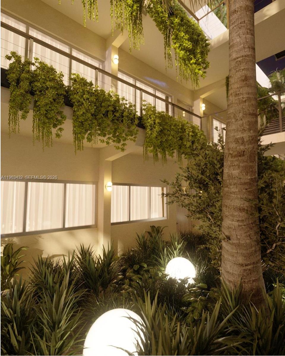 260 Collins Avenue 204 Property Photo 12