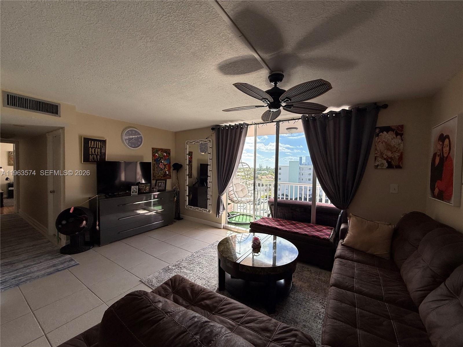 3161 S Ocean Drive 608 Property Photo 8