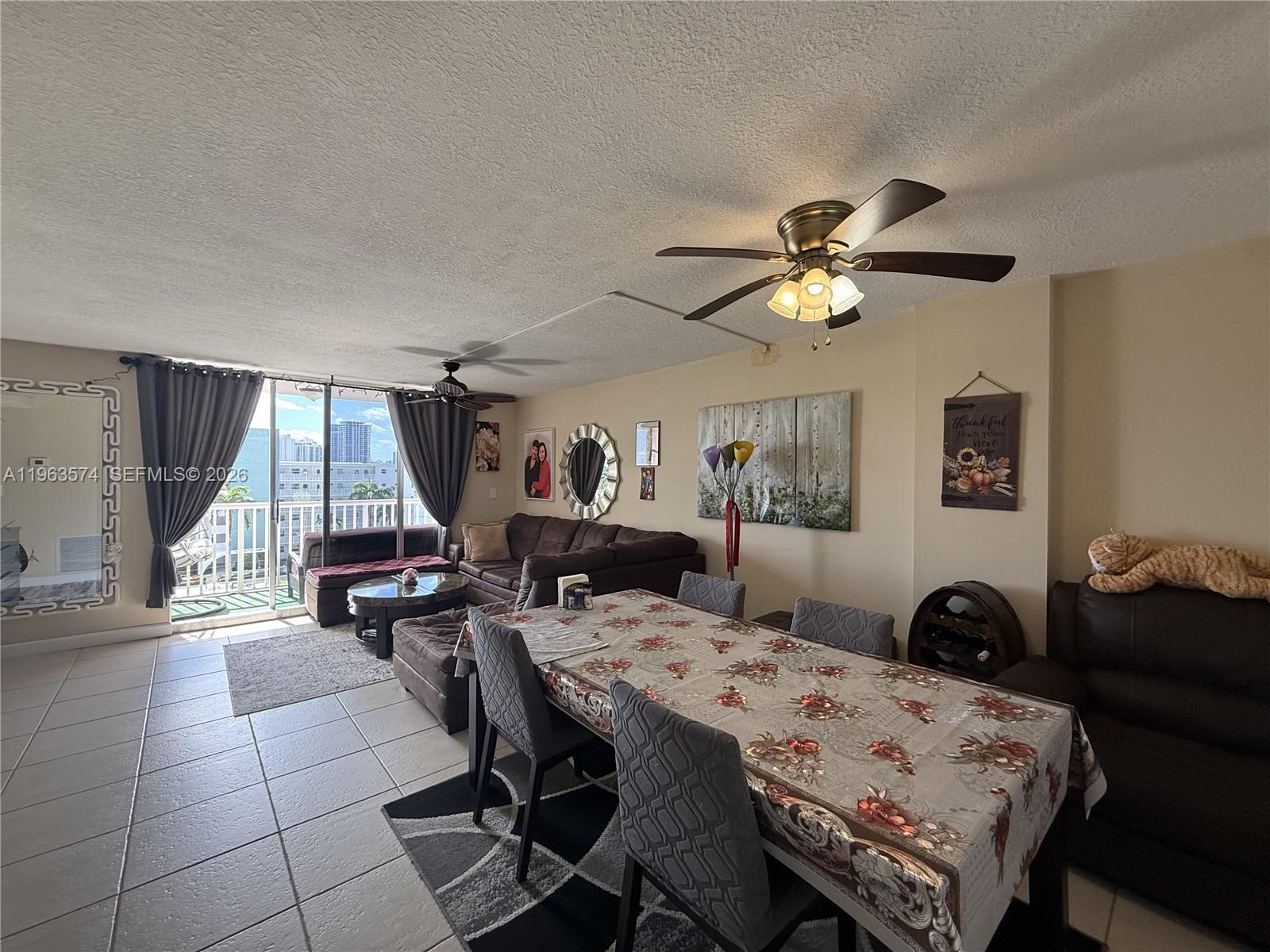 3161 S Ocean Drive 608 Property Photo 10