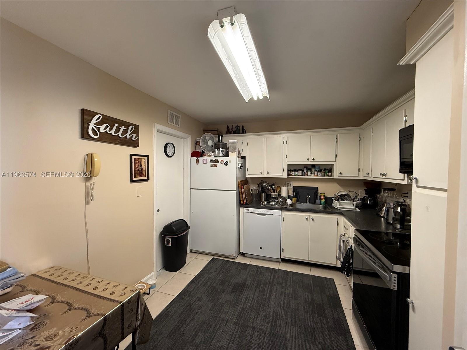3161 S Ocean Drive 608 Property Photo 11