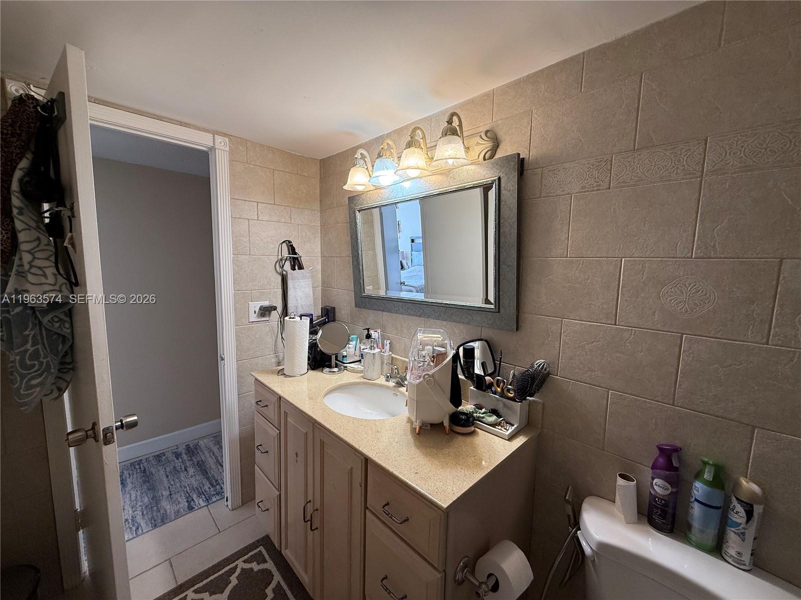 3161 S Ocean Drive 608 Property Photo 14