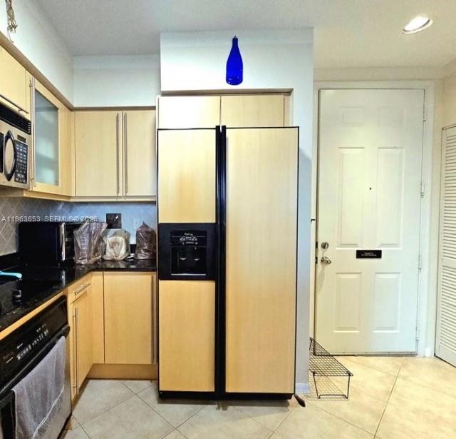 A11963653 Property Photo 17