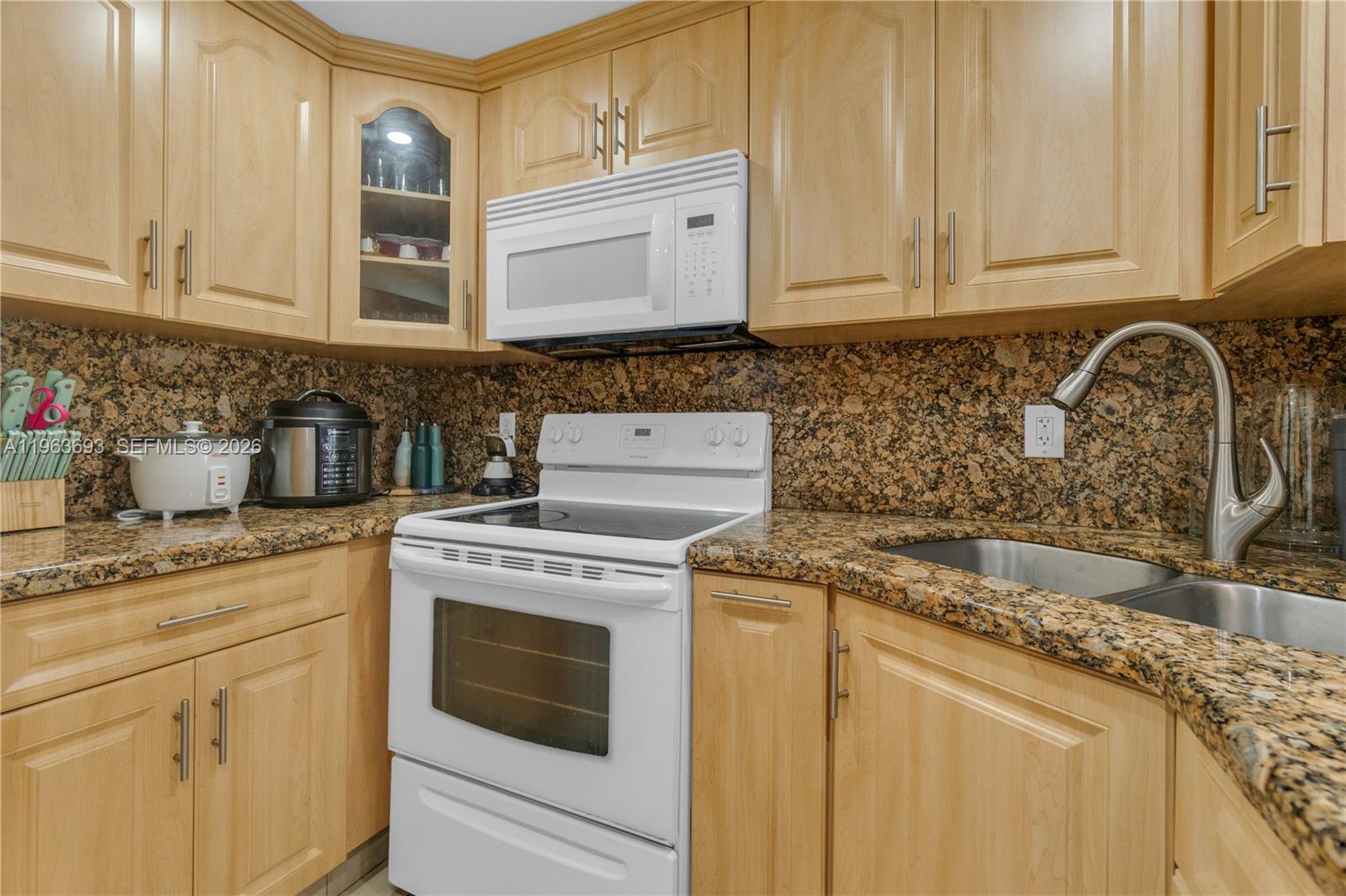 17101 Nw 57th Avenue 110 Property Photo 8