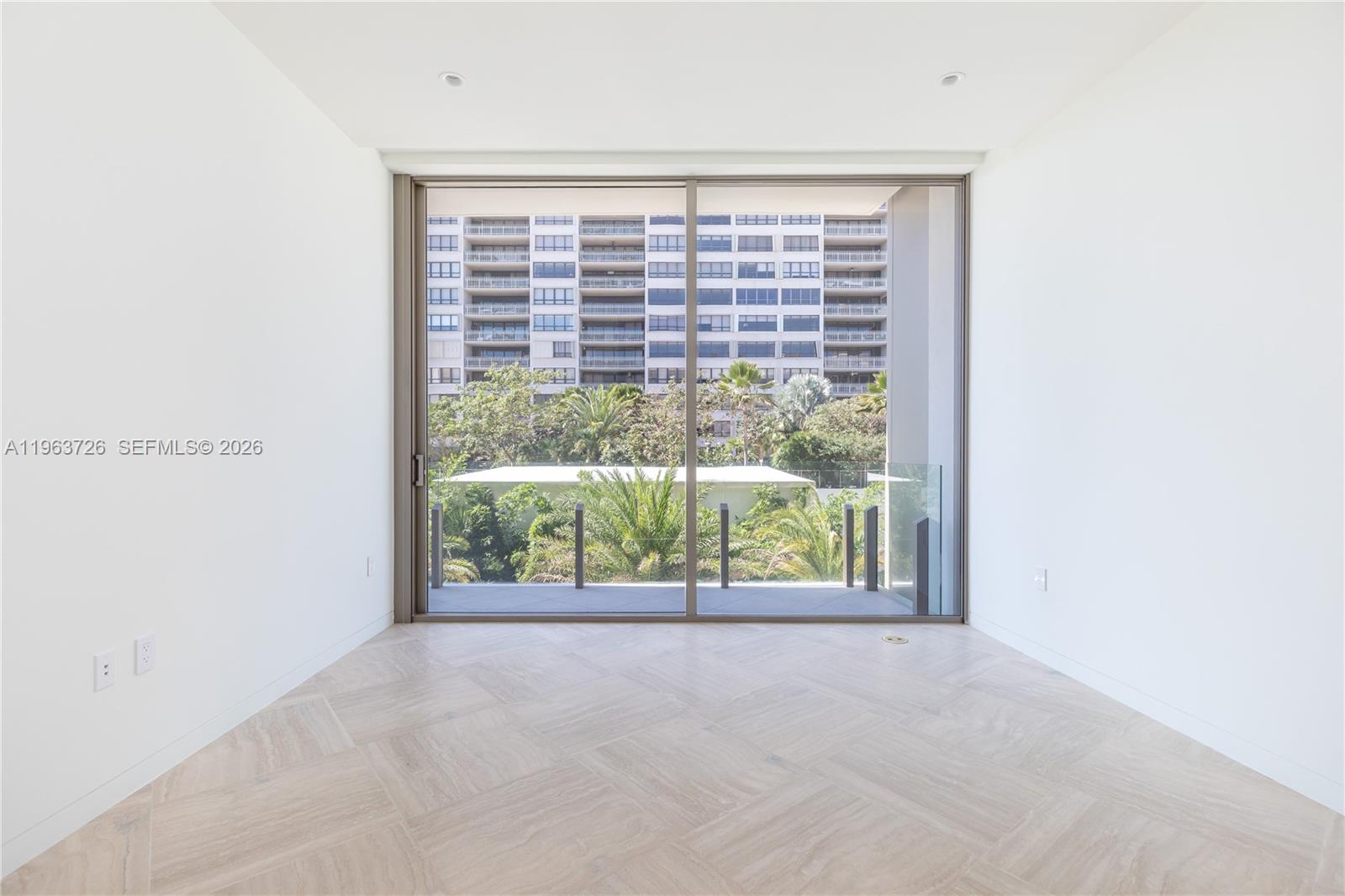 5 Grove Isle Drive M303 Property Photo 18
