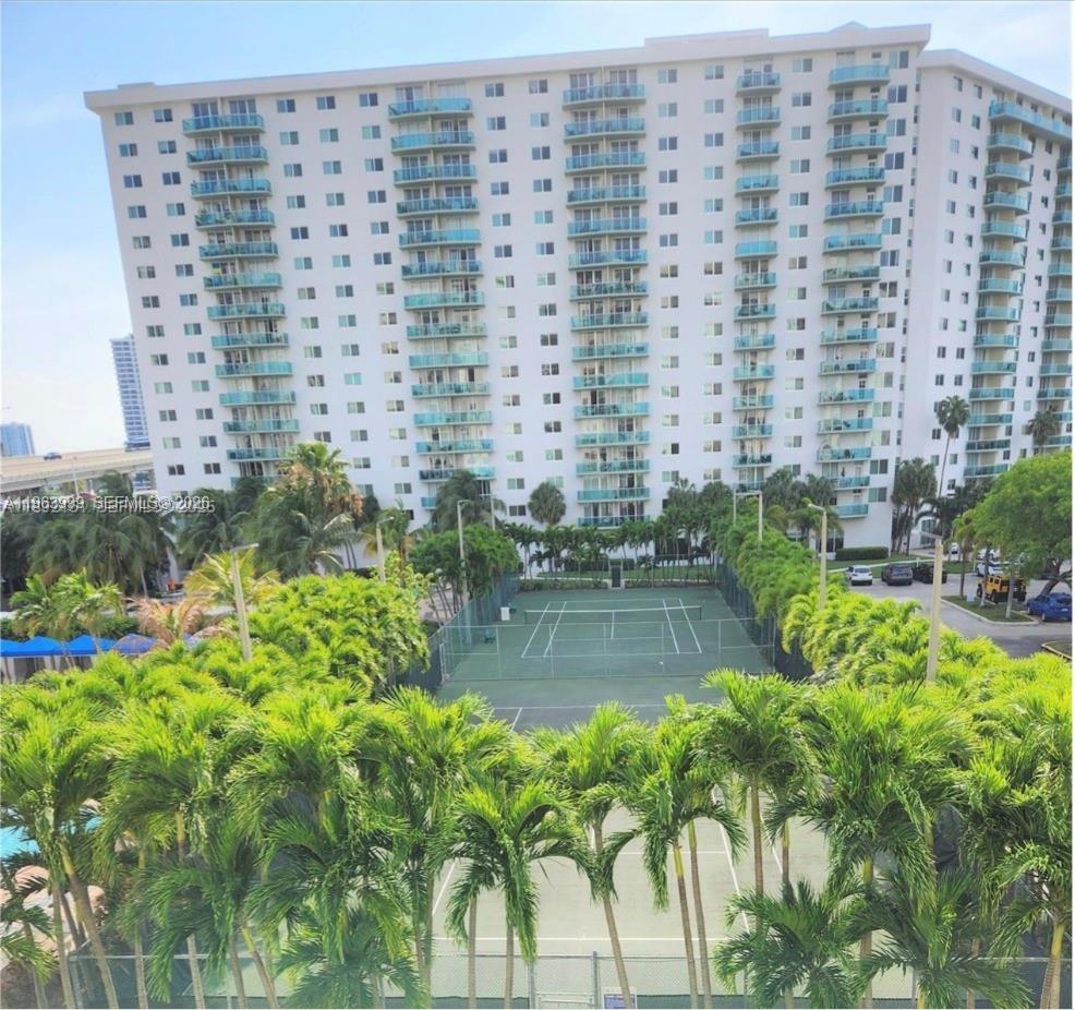 19370 Collins Avenue 1414 Property Photo 3