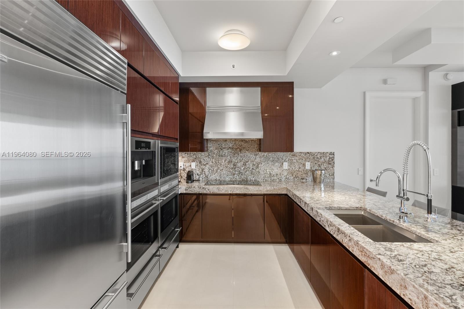 9703 Collins Avenue 2515 Property Photo 7