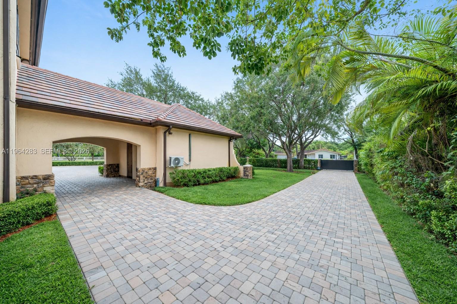 12270 Sw 45th Street Property Photo 6