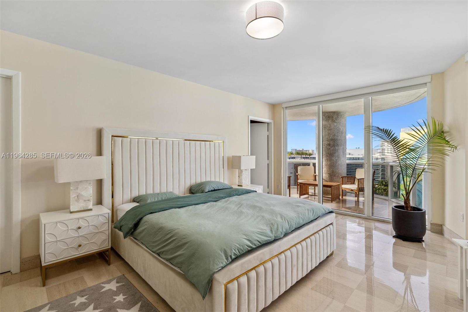 1800 S Ocean Drive 1010 Property Photo 18