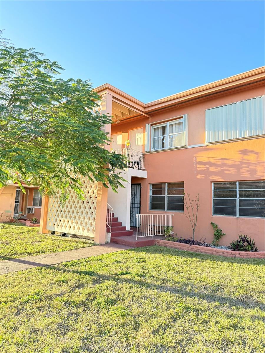 3411 SW 11th Street 3B Property Photo 1