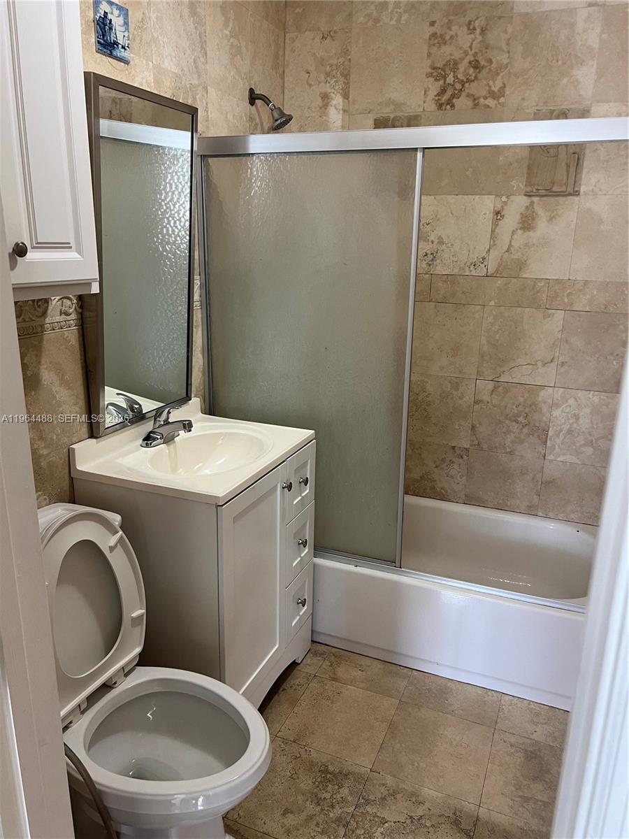 6823 Sw 25th Street Property Photo 8