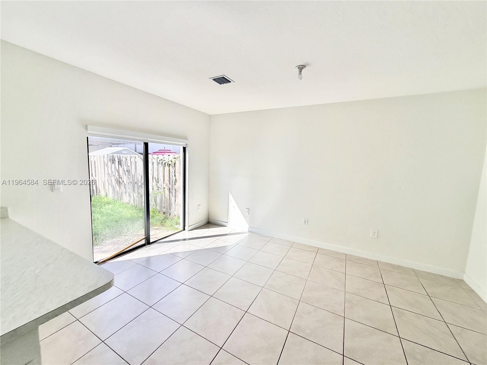 442 Ne 13th Street Property Photo 4