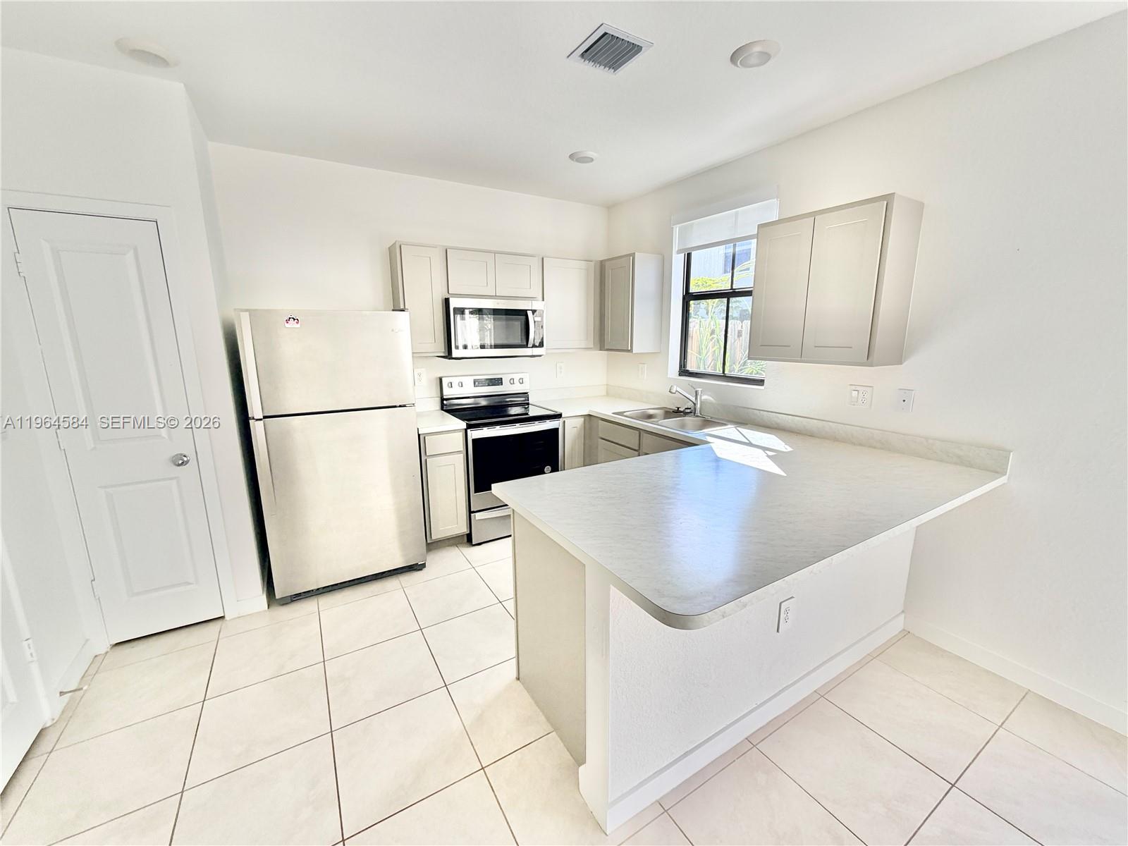 442 Ne 13th Street Property Photo 5