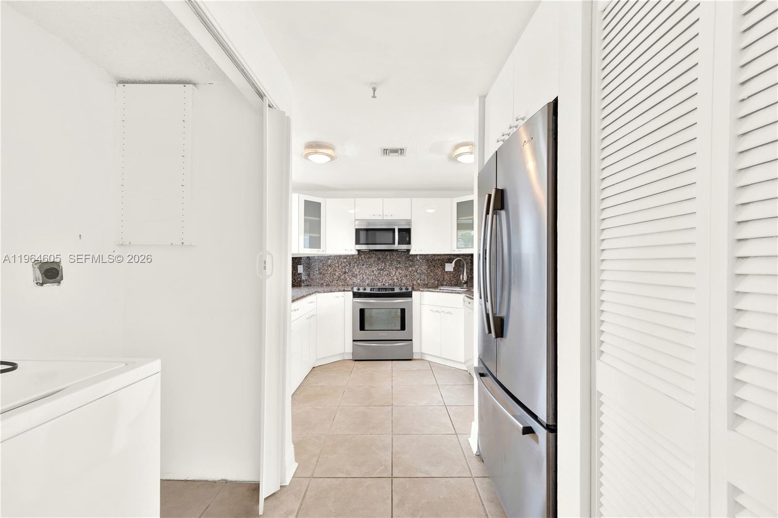 385 Poinciana Drive 1230 Property Photo 10