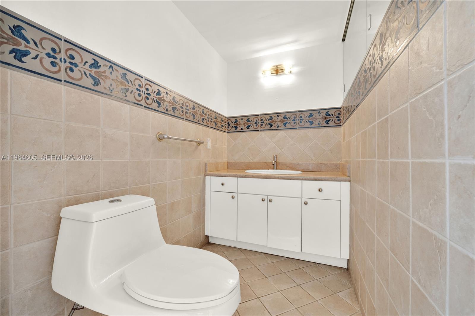 385 Poinciana Drive 1230 Property Photo 16
