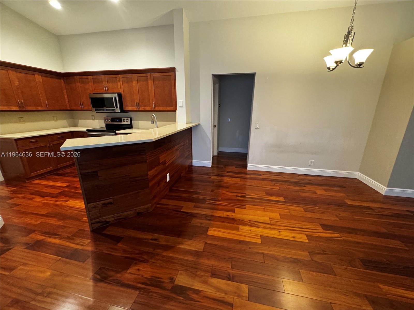 1536 Presidio Drive Property Photo 10