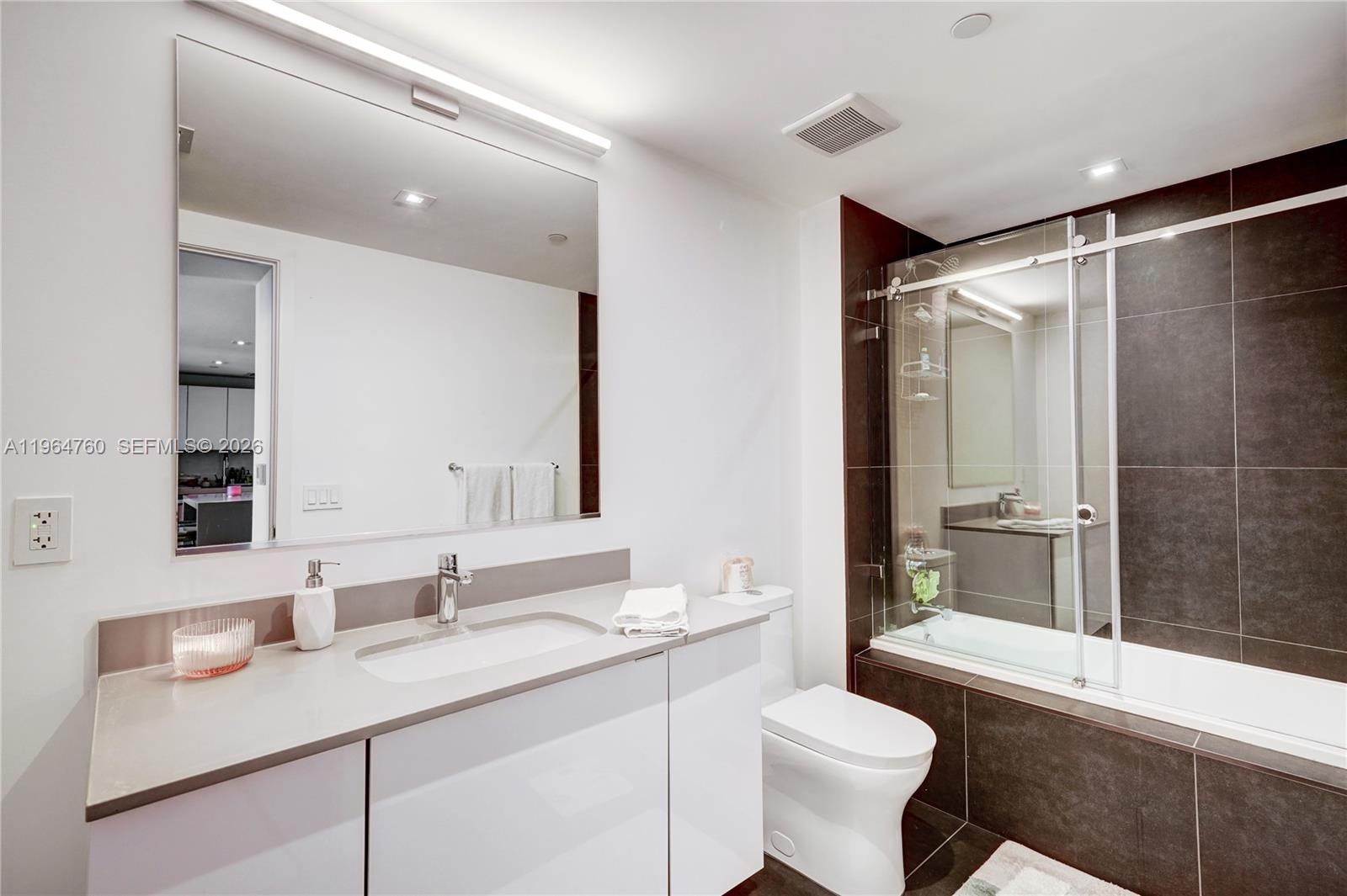 A11964760 Property Photo 4
