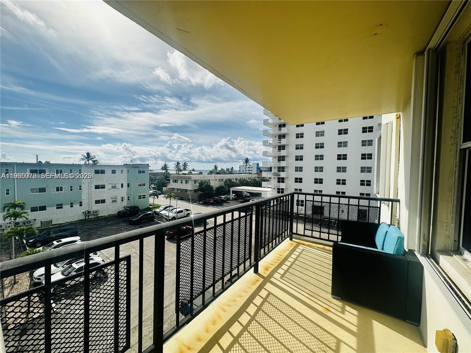 1501 S Ocean Drive 406 Property Photo 11