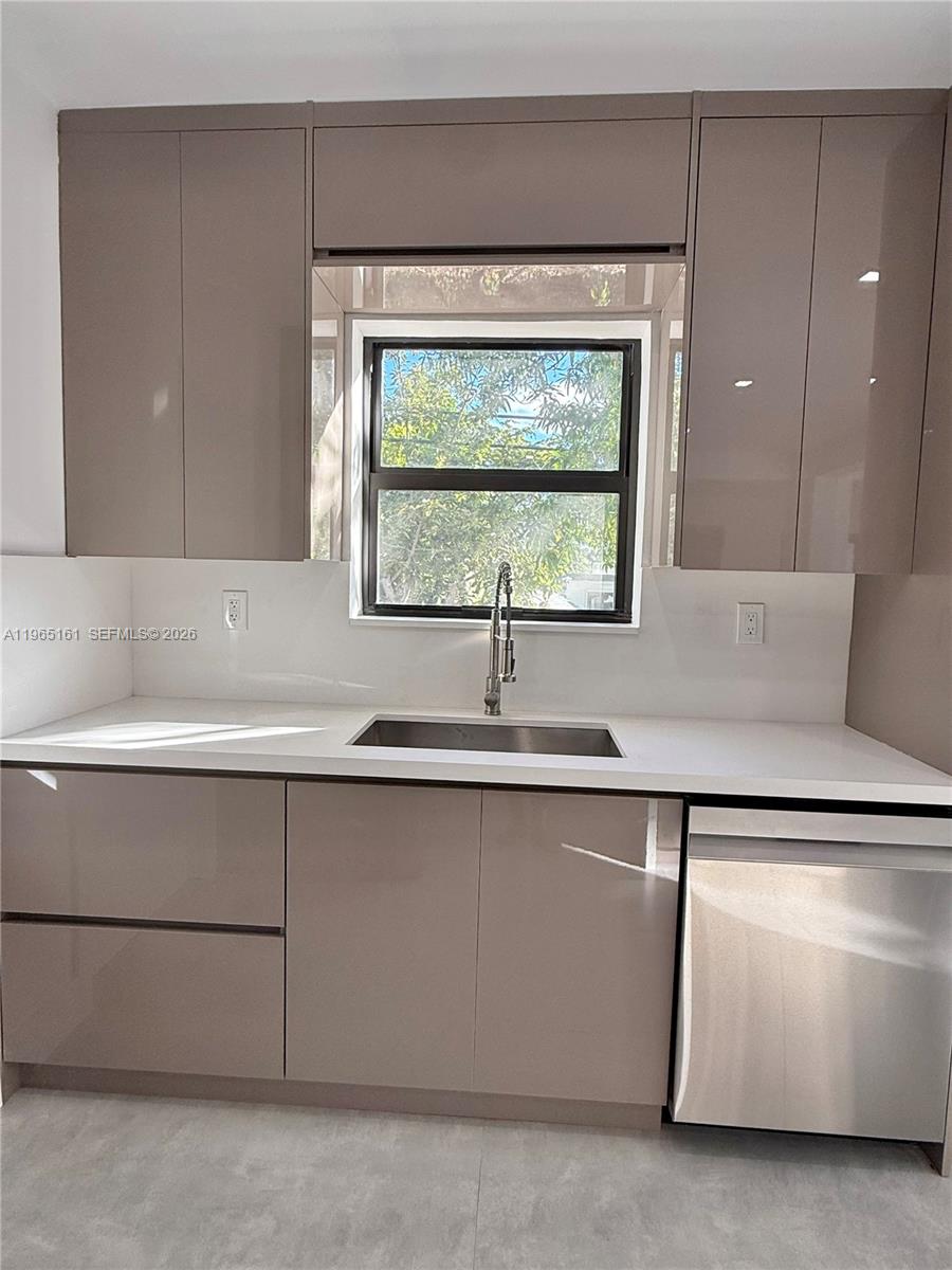 12615 N Miami Avenue Property Photo 36