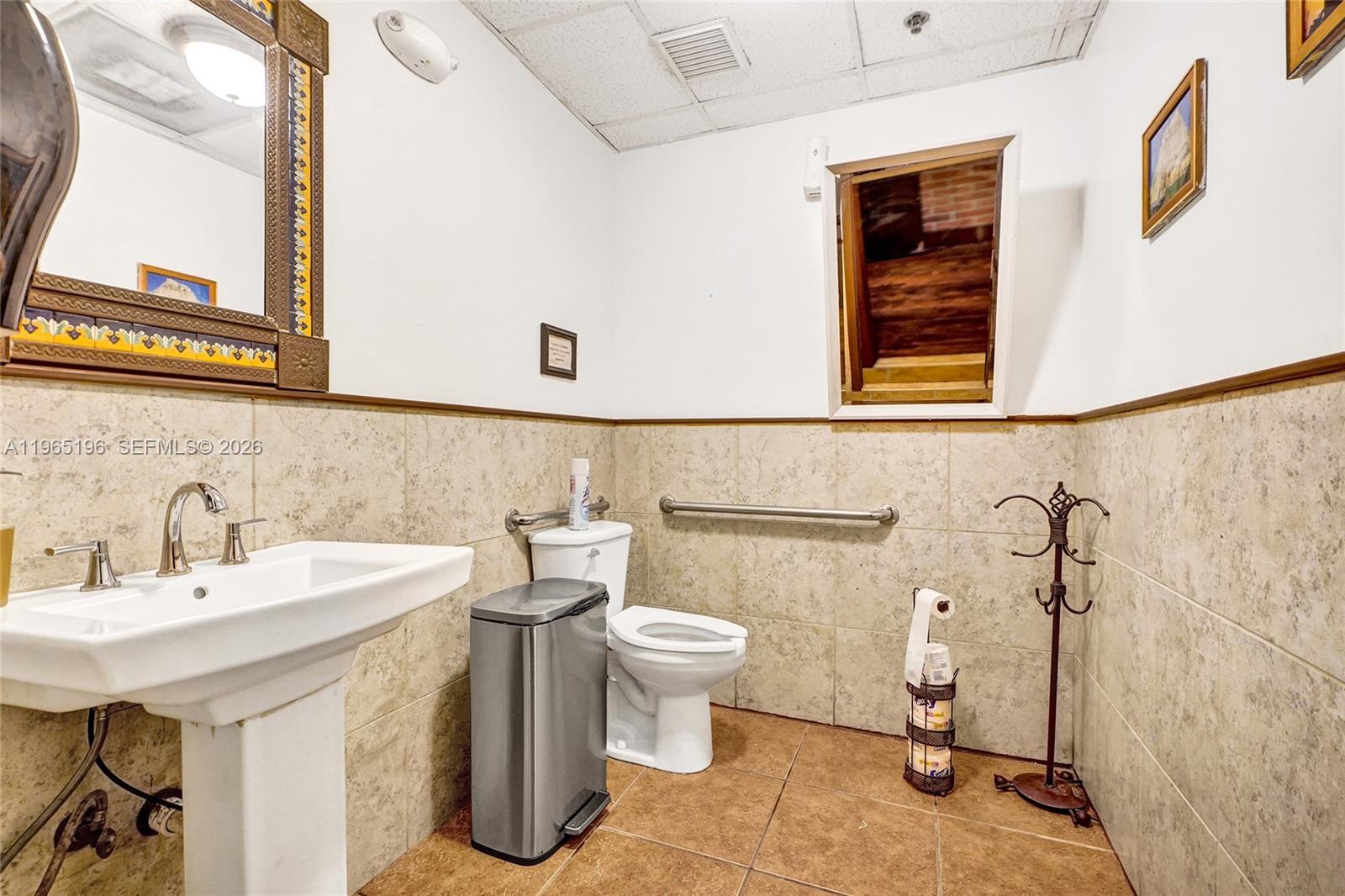 15400 Biscayne Boulevard Property Photo 25