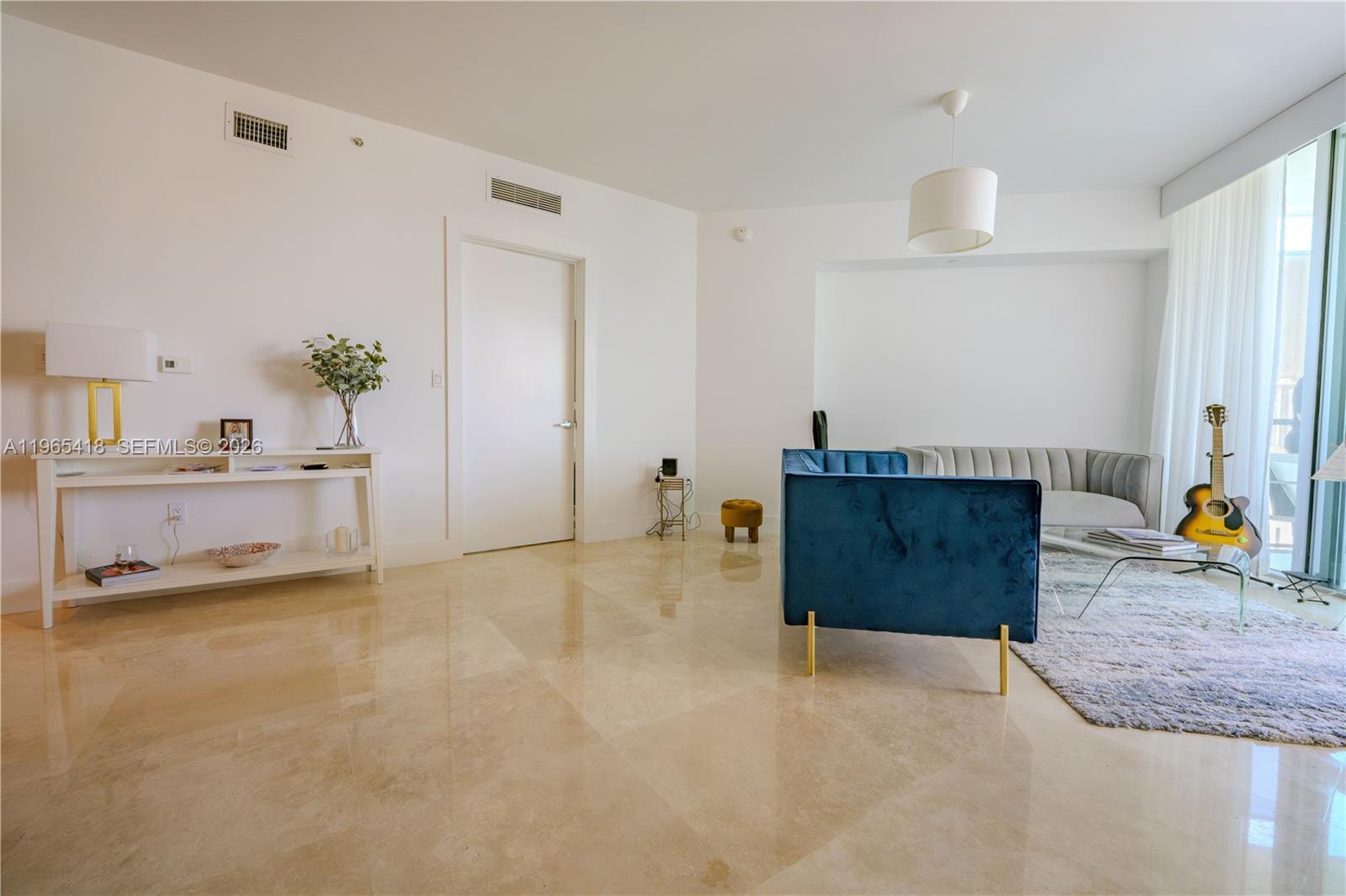 350 S Miami Avenue 3203 Property Photo 3