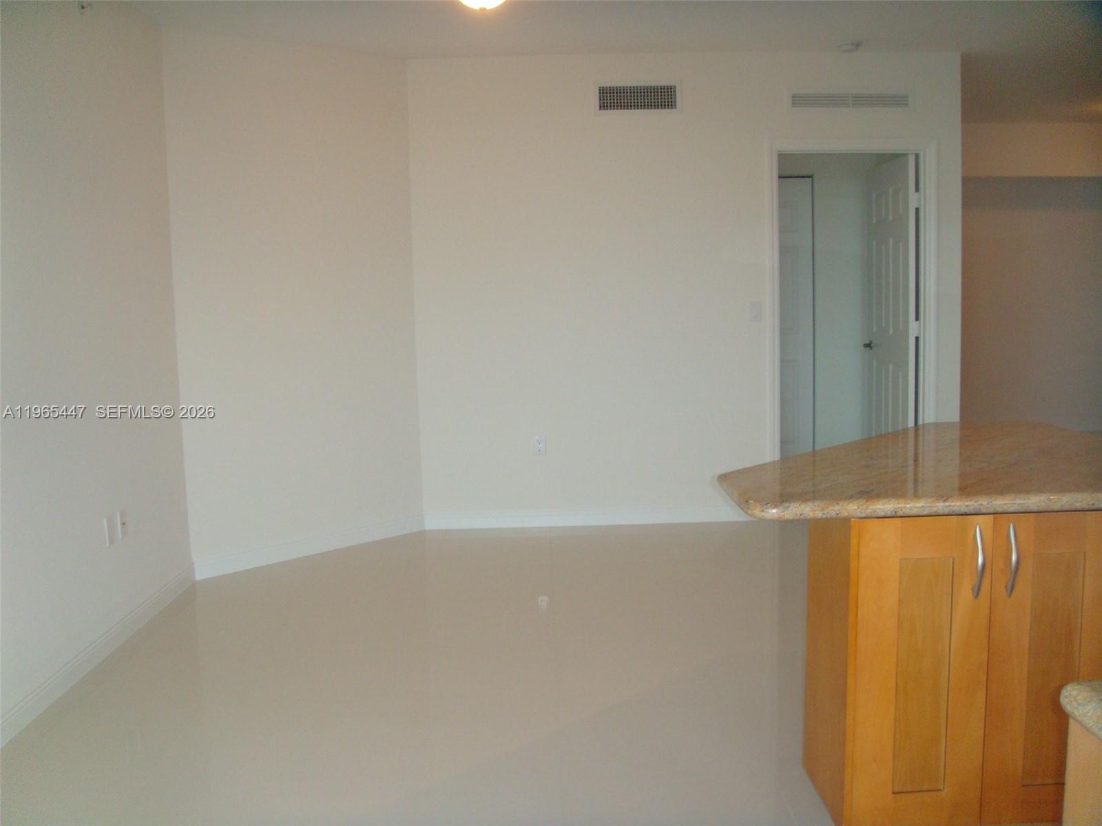 1755 E Hallandale Beach Boulevard 406e Property Photo 6