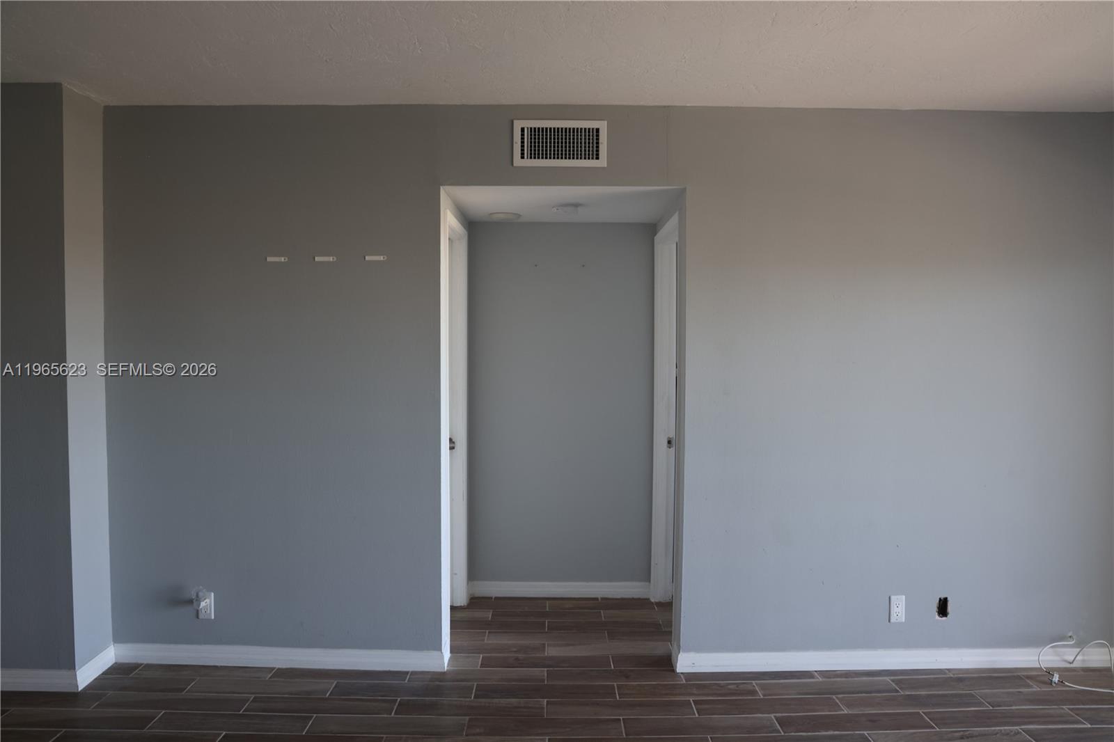 A11965623 Property Photo 8