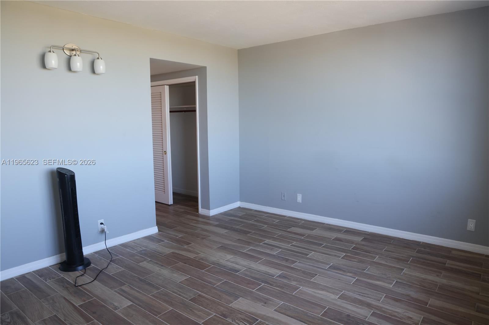 A11965623 Property Photo 22