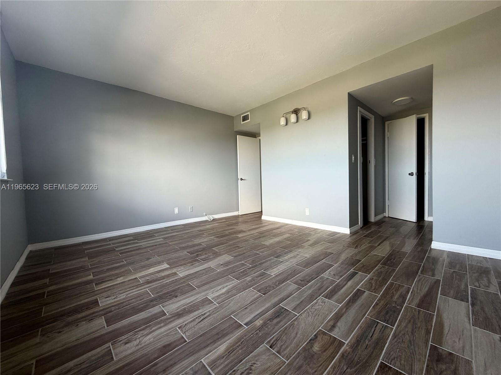 A11965623 Property Photo 27