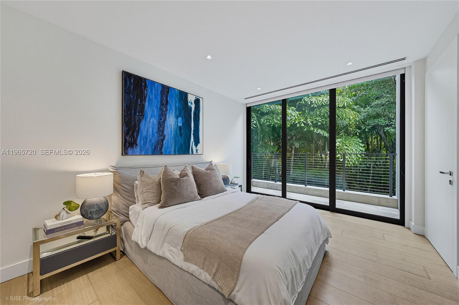 420 N Hibiscus Drive Property Photo 15
