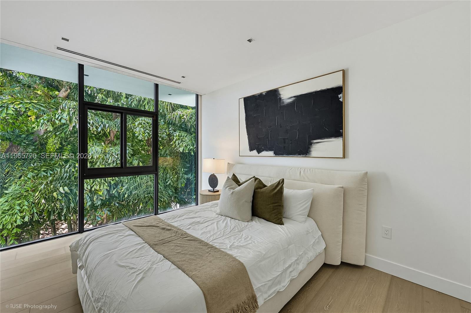 420 N Hibiscus Drive Property Photo 16