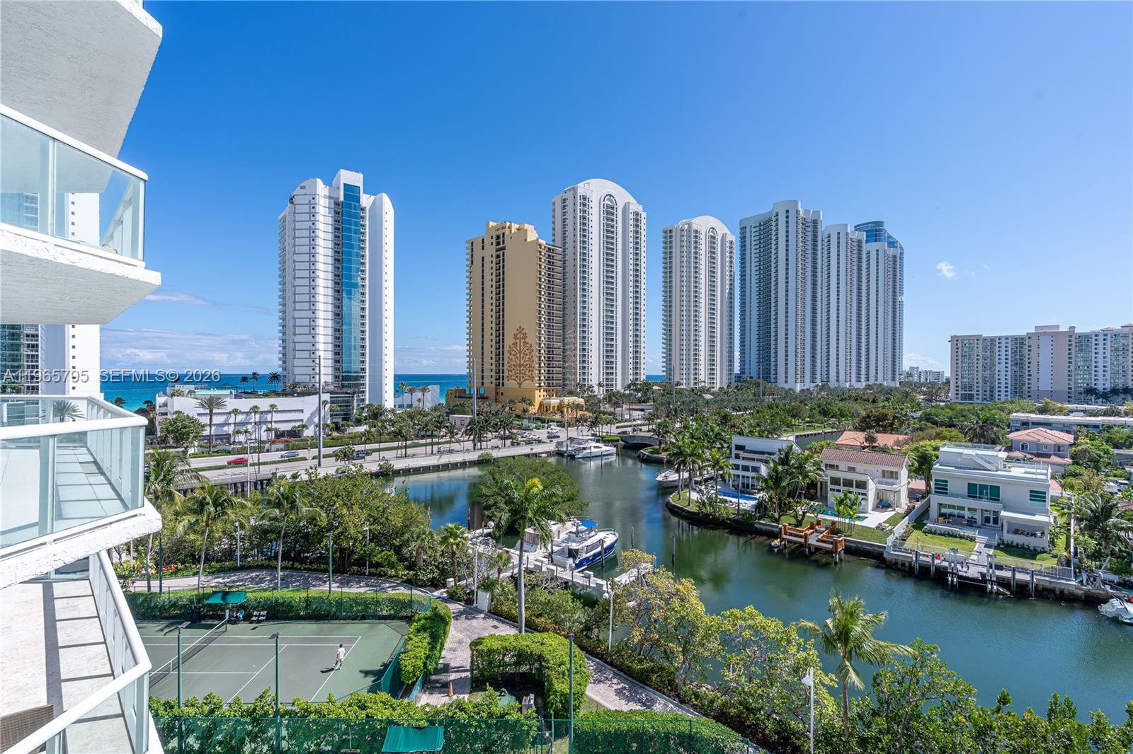 16400 Collins Avenue 744 Property Photo 2