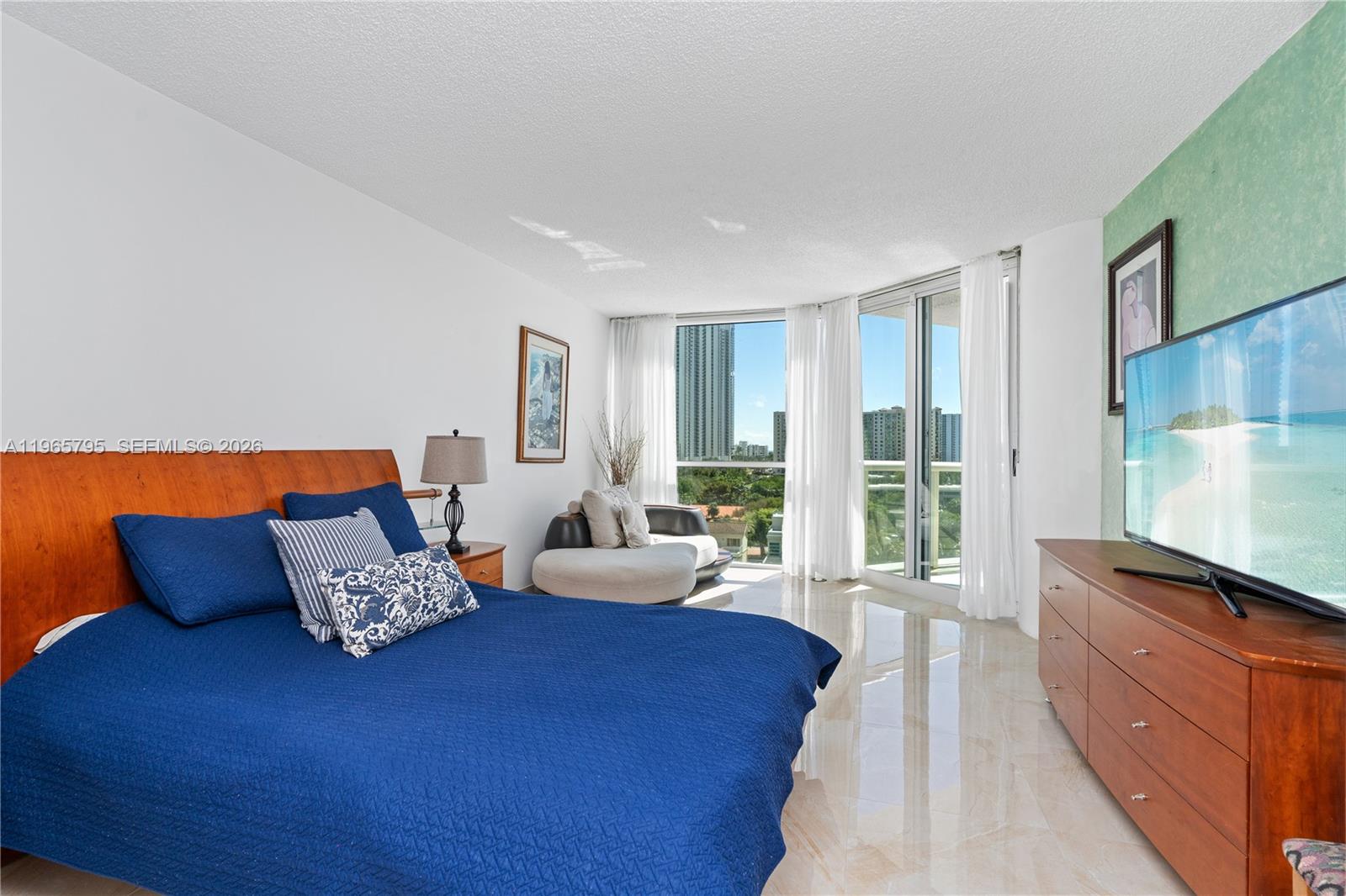 16400 Collins Avenue 744 Property Photo 26