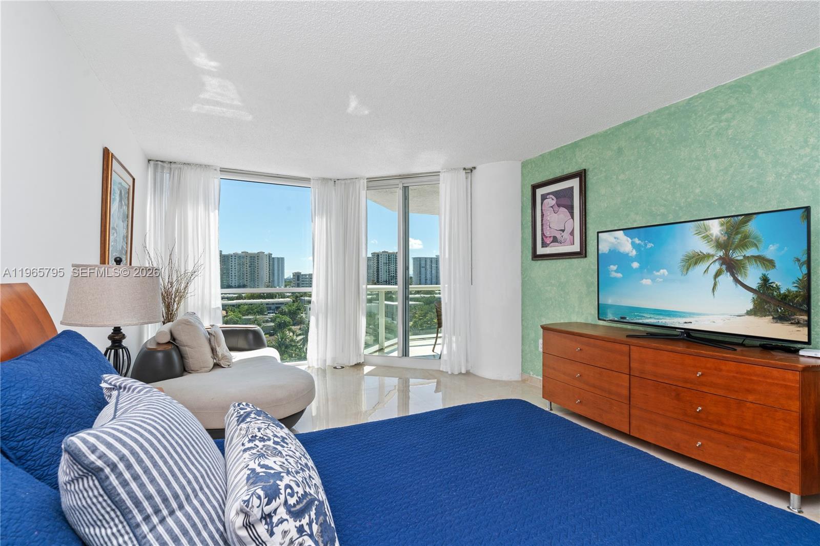 16400 Collins Avenue 744 Property Photo 27