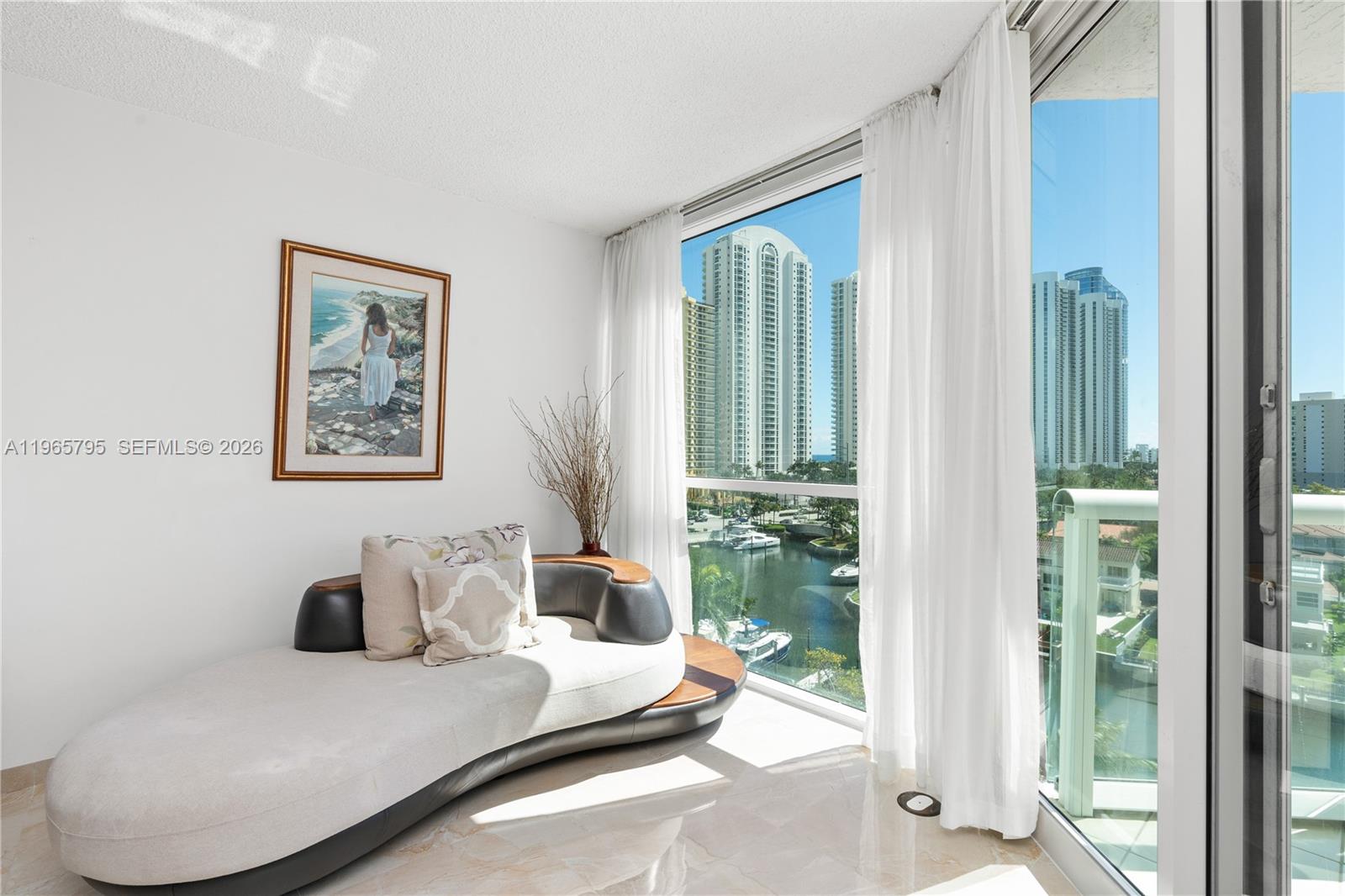 16400 Collins Avenue 744 Property Photo 28