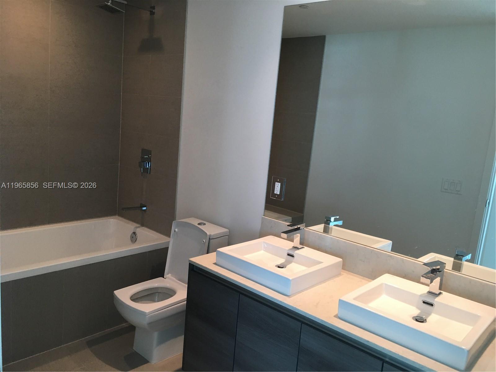 1080 Brickell Avenue 2607 Property Photo 9