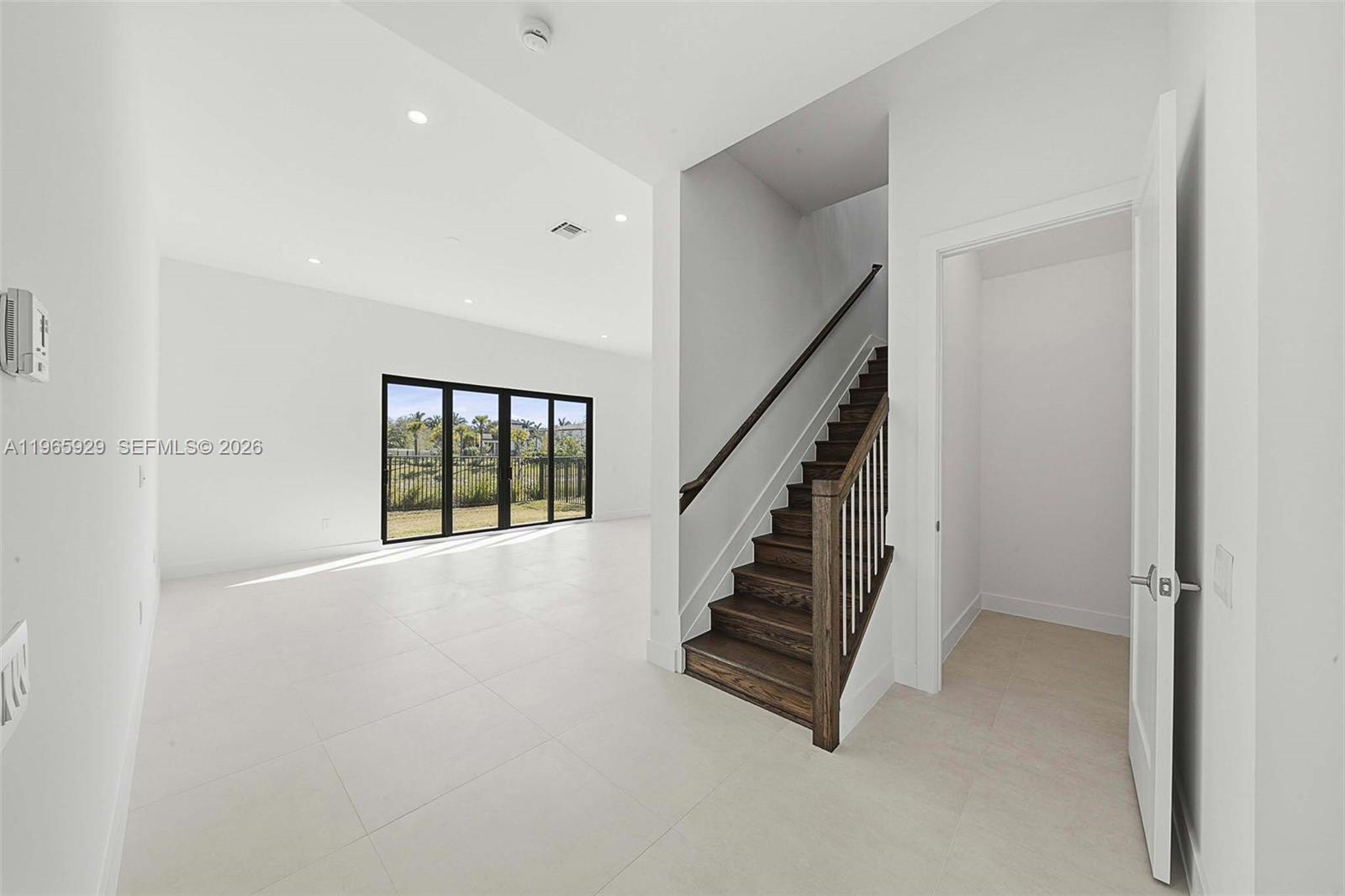 5718 Ashwood Circle W Property Photo 57