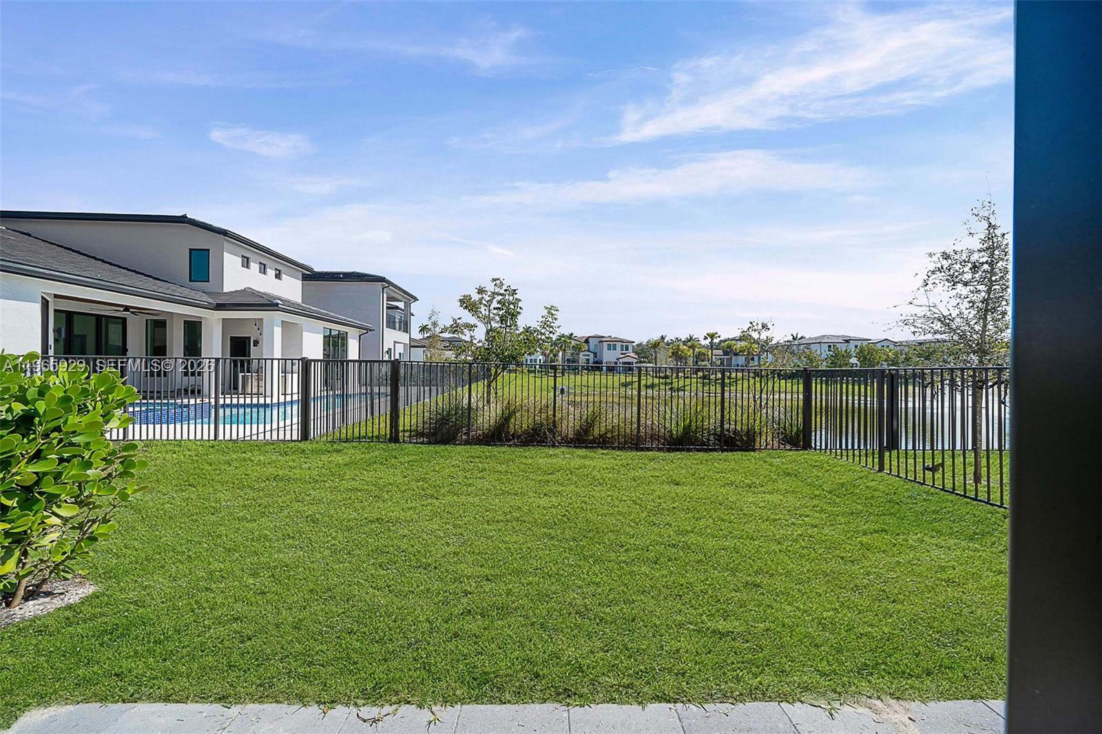 5718 Ashwood Circle W Property Photo 62