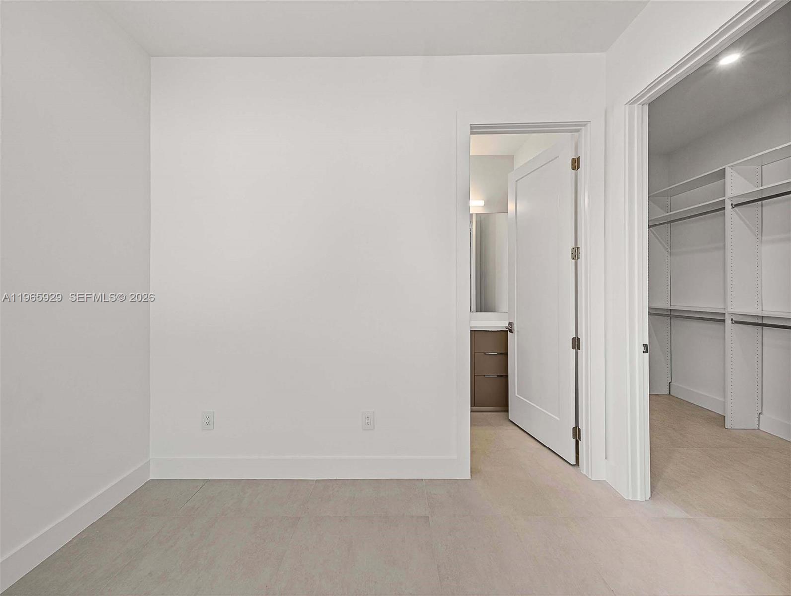 5718 Ashwood Circle W Property Photo 73