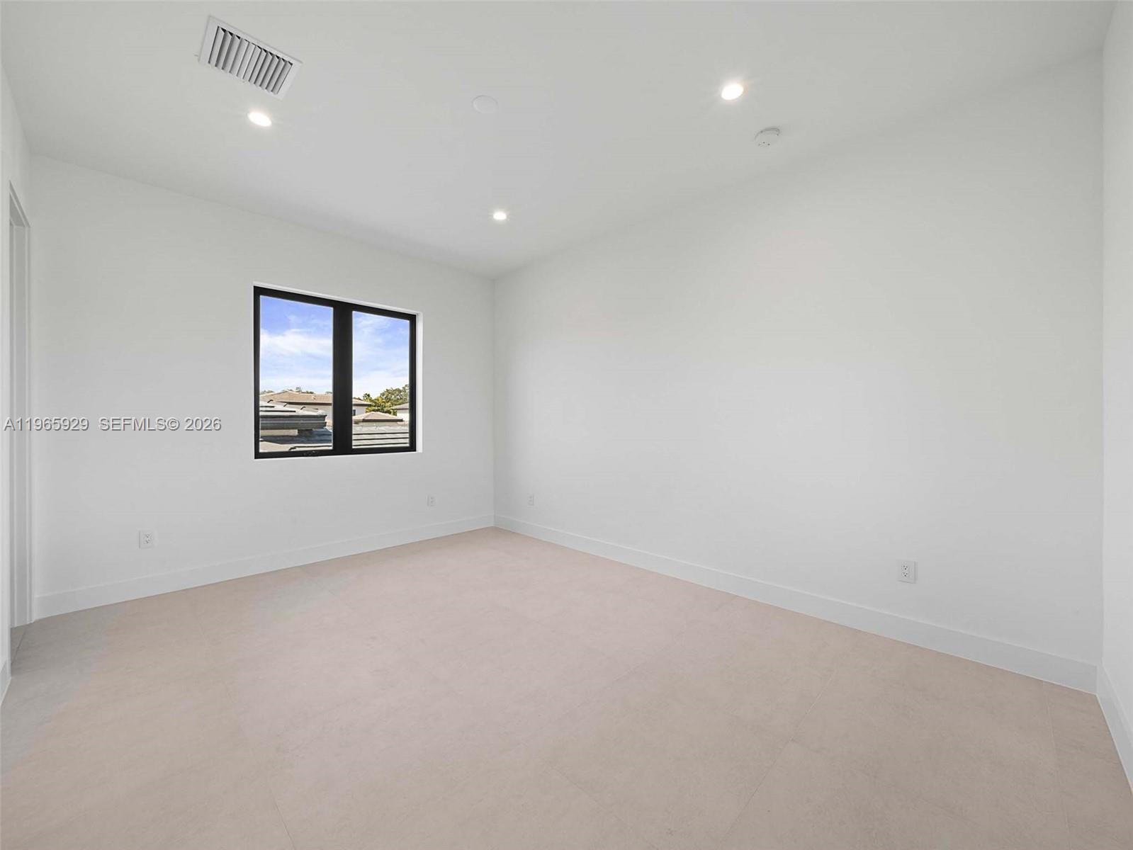 5718 Ashwood Circle W Property Photo 83