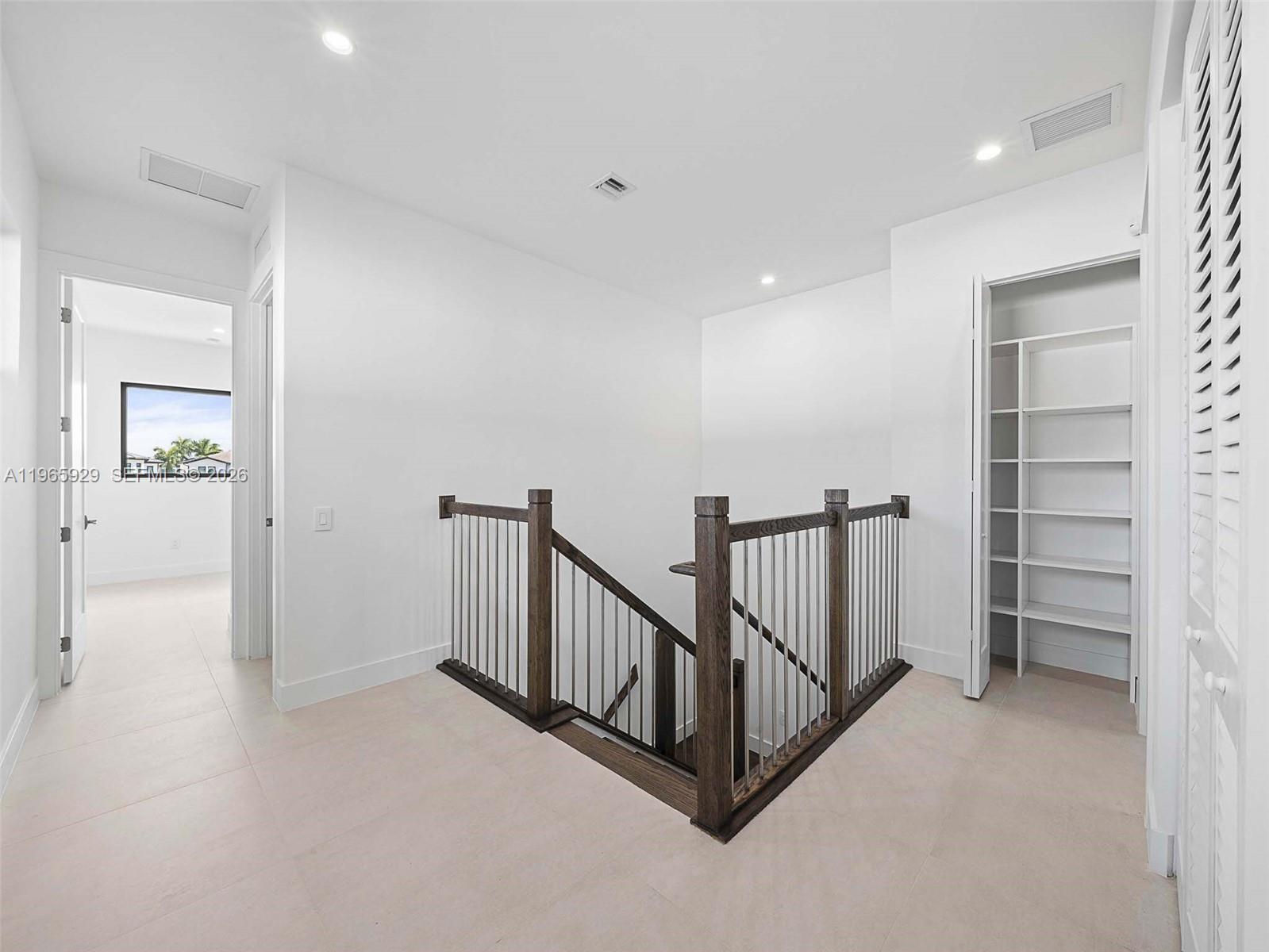 5718 Ashwood Circle W Property Photo 90