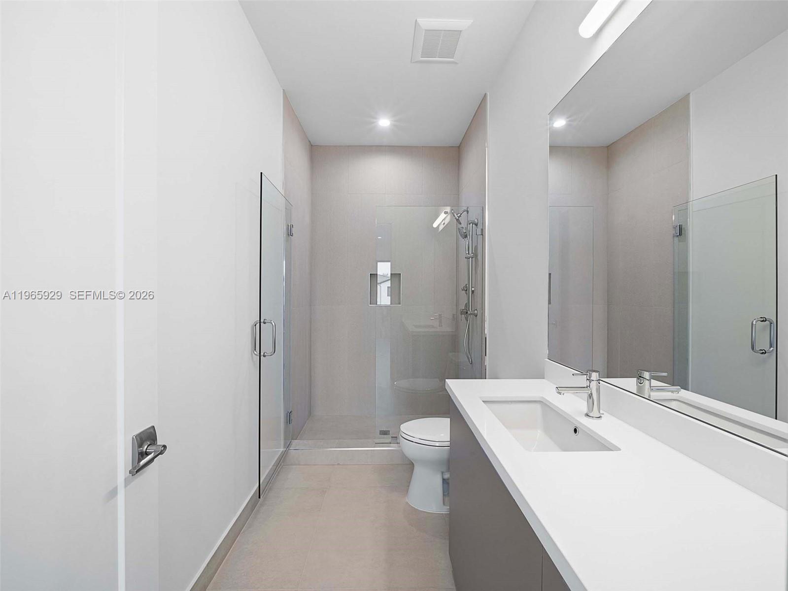5718 Ashwood Circle W Property Photo 95