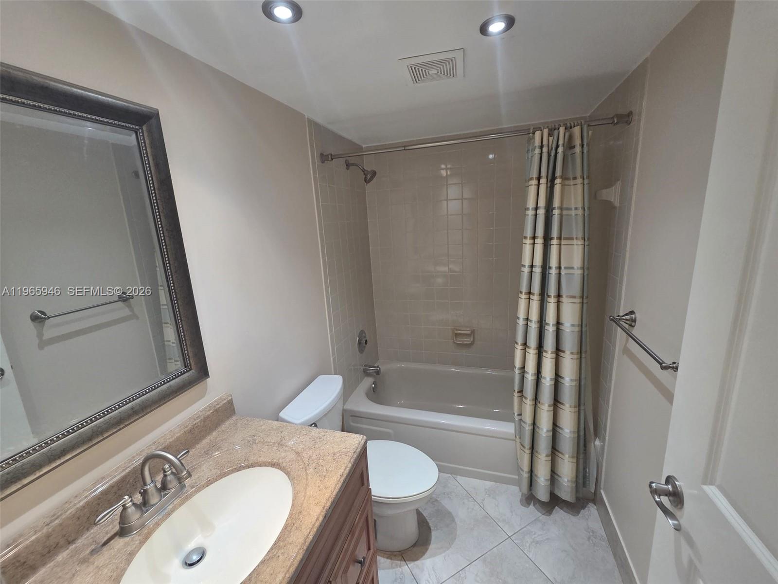 6675 S Oriole Boulevard 1040 Property Photo 10