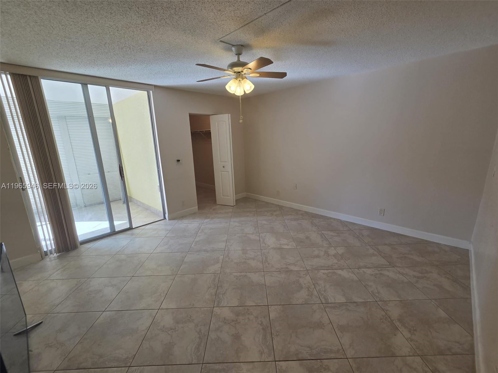 6675 S Oriole Boulevard 1040 Property Photo 12
