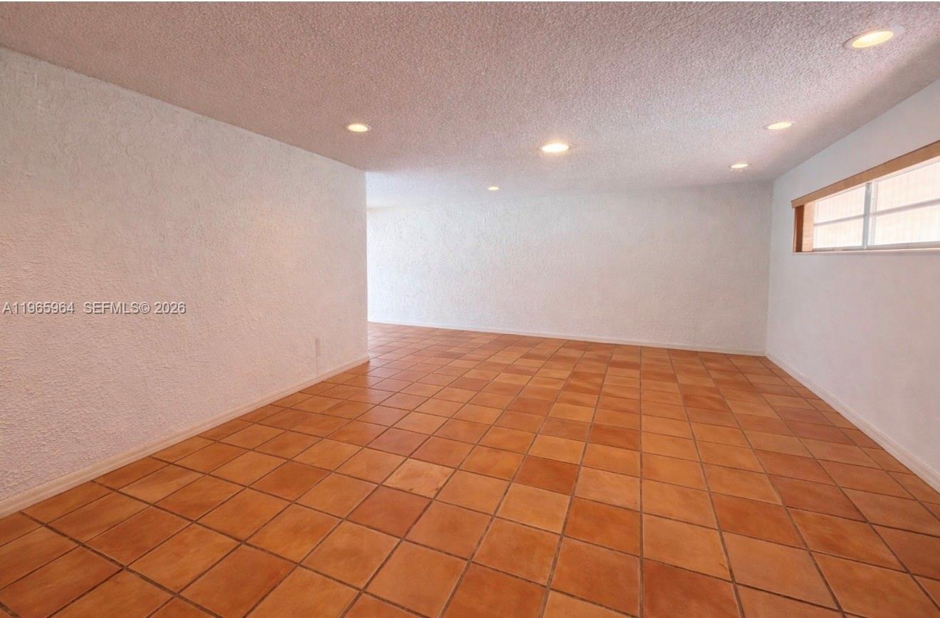 7355 Poinciana Court Property Photo 4