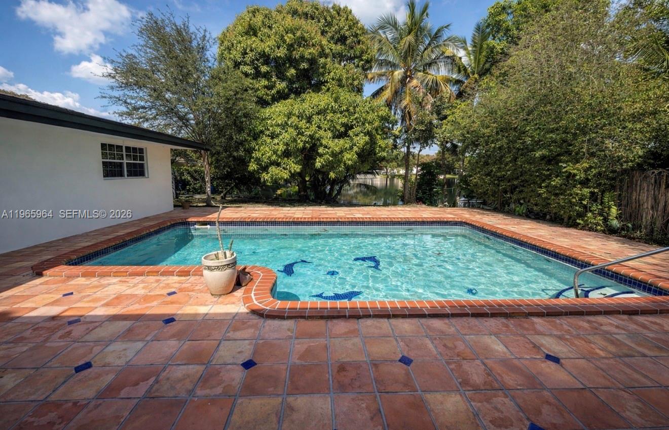 7355 Poinciana Court Property Photo 12