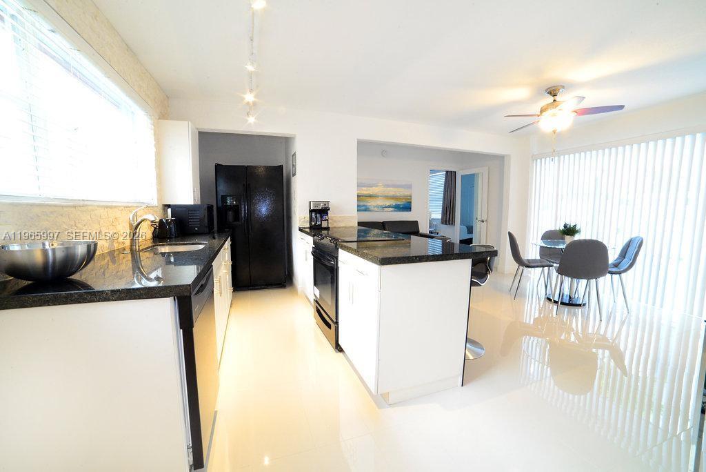 A11965997 Property Photo 1
